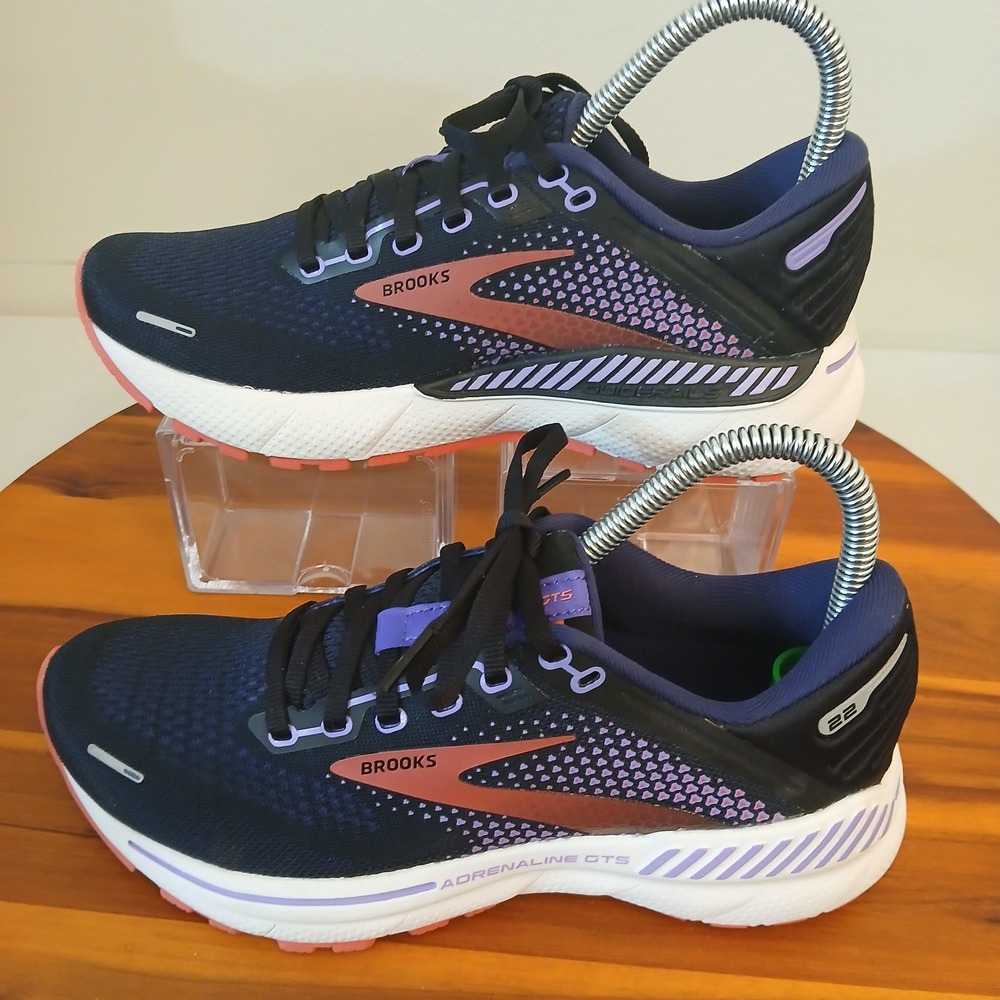 Brooks Adrenaline GTS 22 Women 6.5N Black Running Shoes 1203532A080